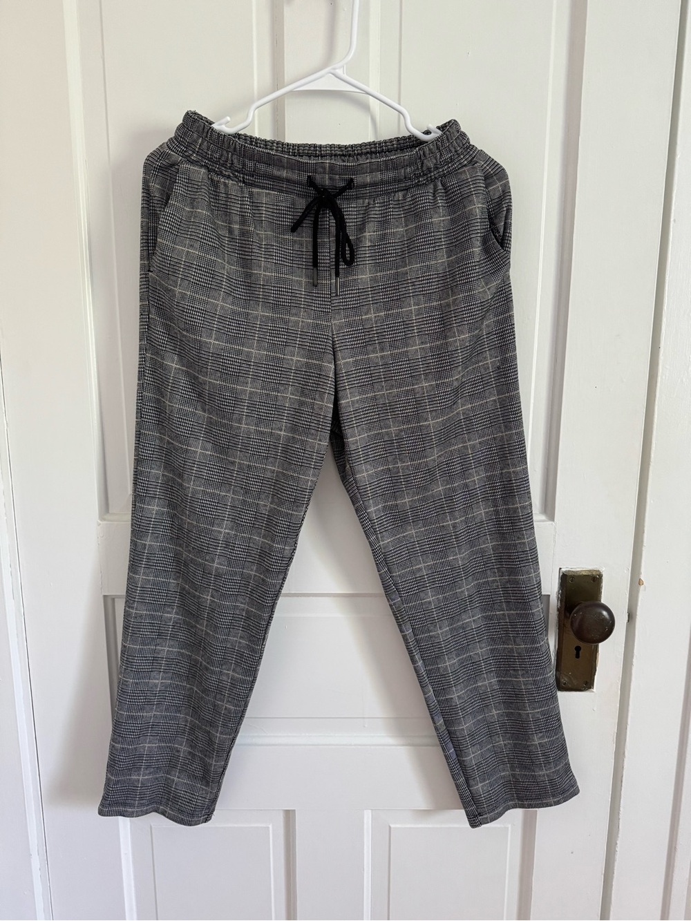 a new day Black & Gray Plaid Drawstring Women's Pants